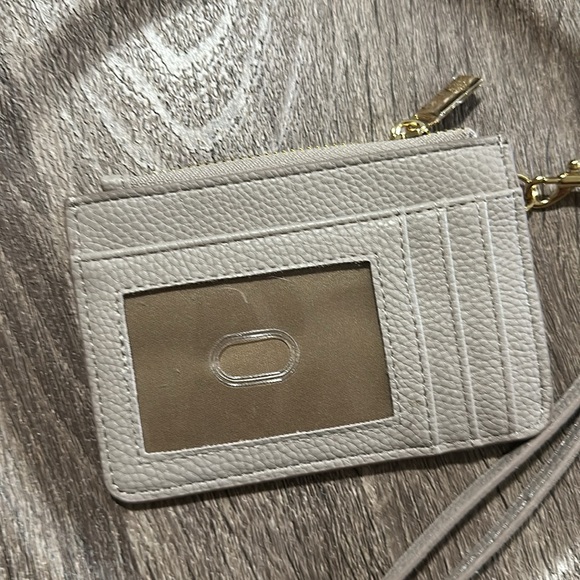 Nanette Lepore Tutti Wristlet Organizer - Picture 2 of 3